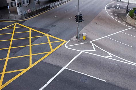 Yellow box junctions: what are the rules and how can I 